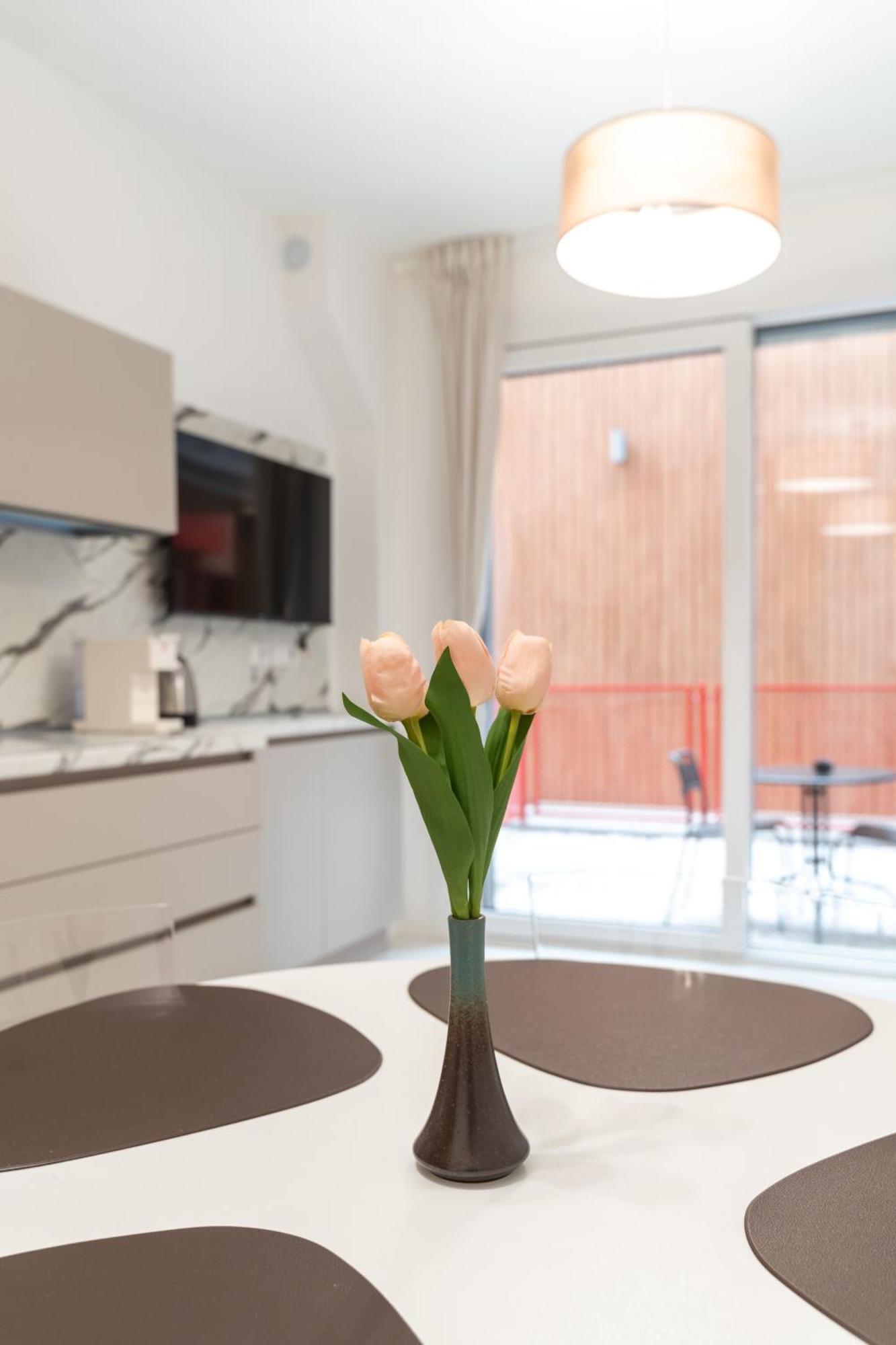 Homeby, Mascarella Patio Apartment 博洛尼亚 外观 照片